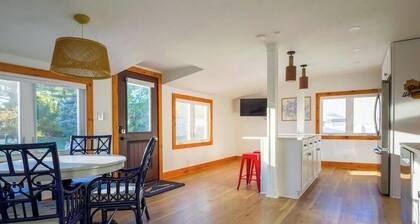 Landmark House – Downtown Minocqua Luxury Retreat