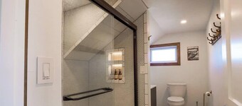 Landmark House â Downtown Minocqua Luxury Retreat