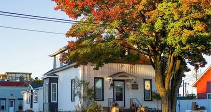 Landmark House – Downtown Minocqua Luxury Retreat