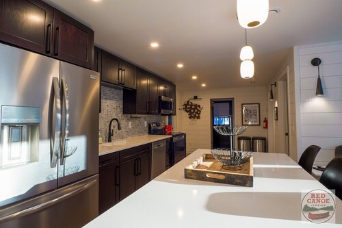 Modern Northwoods Escape in Downtown Minocqua