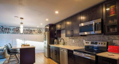 Mane Cottage – Modern Northwoods Escape