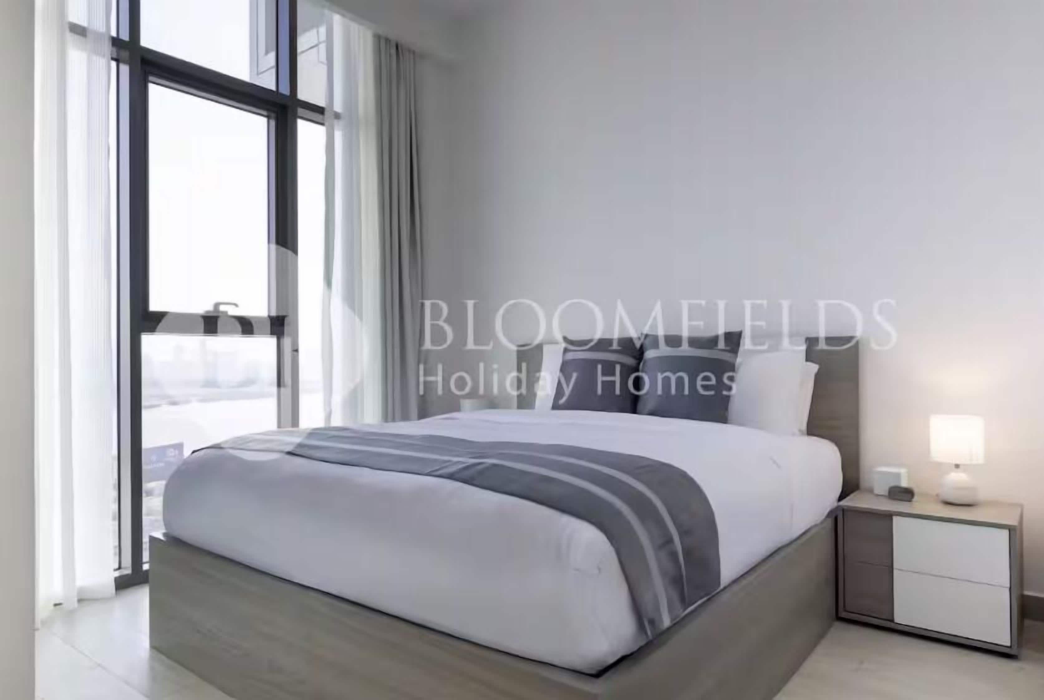 Apartamento clásico, vistas al canal | Caja fuerte, tabla de planchar con plancha, wifi gratis