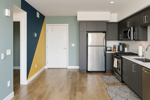 Charming Oldtown Pasadena 1-bedroom apartment with pool/fitness center