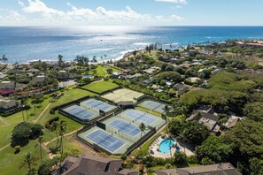 Sports court - Amazing 3-bedroom house with AC in Bayview @ Poipu Kai - Ocean View (Koloa)