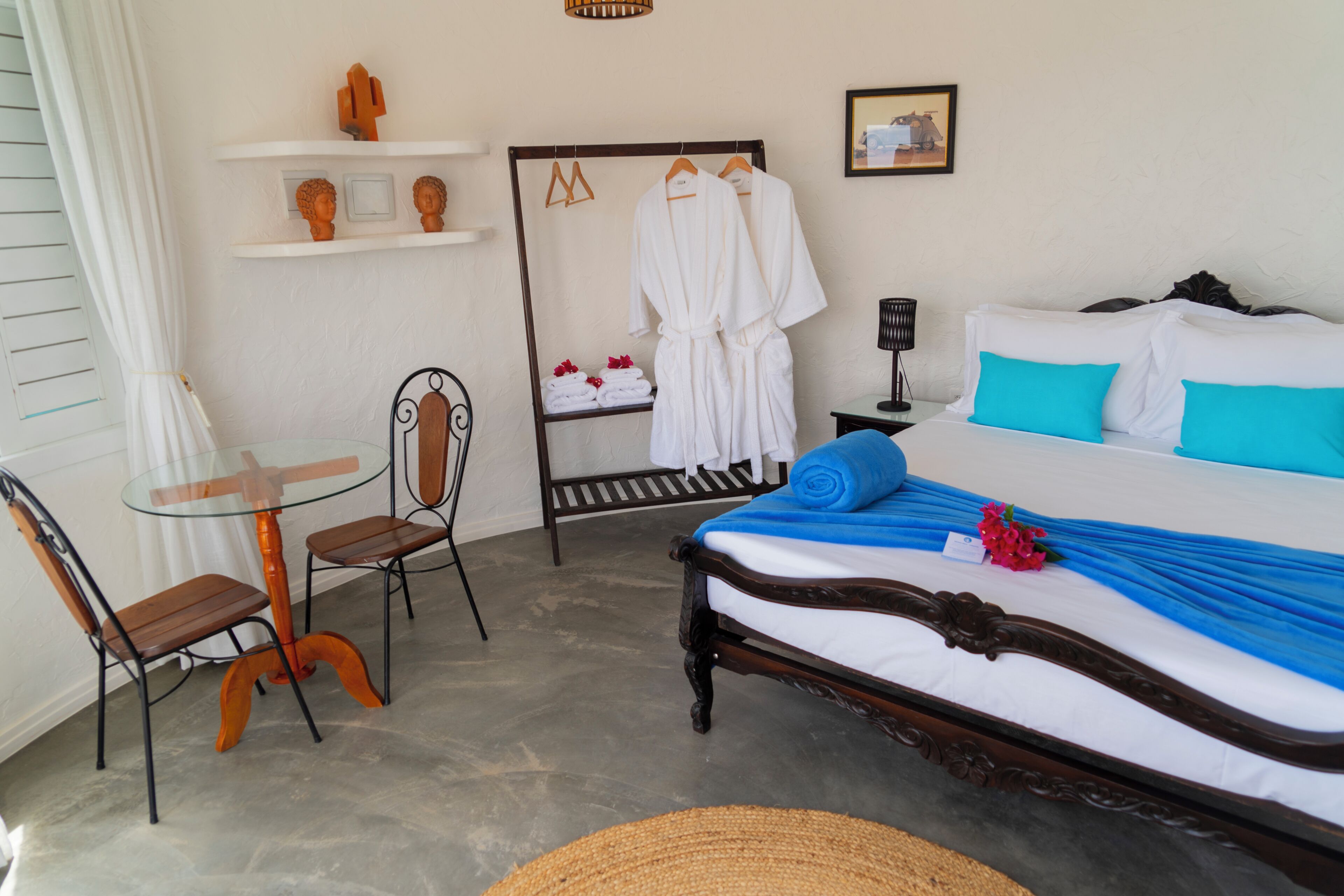 Premium Studio Suite, 1 Queen Bed, Air conditioning, Mountain View