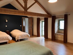 Fer et planche à repasser, Wi-Fi, draps fournis