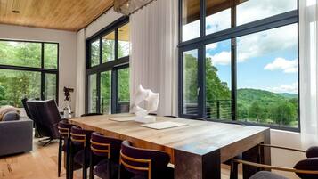 Rumah Mewah, pemandangan gunung | Tempat makan
