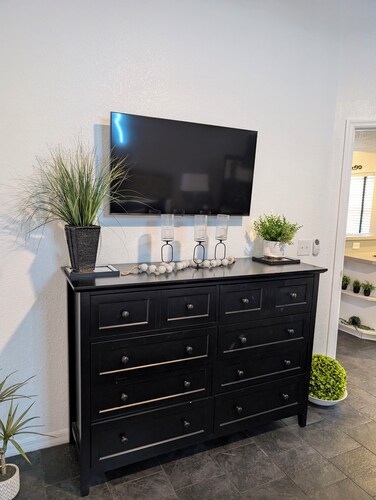  Shades of Gray Elegant 1BR King Condo, 3rd Floor,Lanai - Clothing Optional