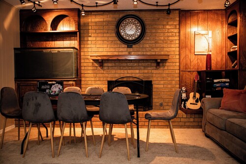 Spacious Resort-Style Escape in Oklahoma City