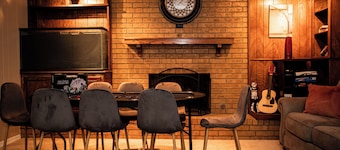 Spacious Resort-Style Escape in Oklahoma City