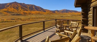 NEW! Private Mountain Retreat with Panoramic Views & Firepit