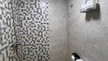 Hårtørrer, håndklæder, Sæbe, Toiletpapir