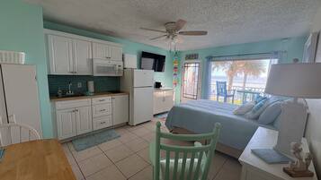 WiFi, bed sheets, wheelchair access