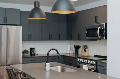 Luxury 2 bedroom 2 bath DT Stay