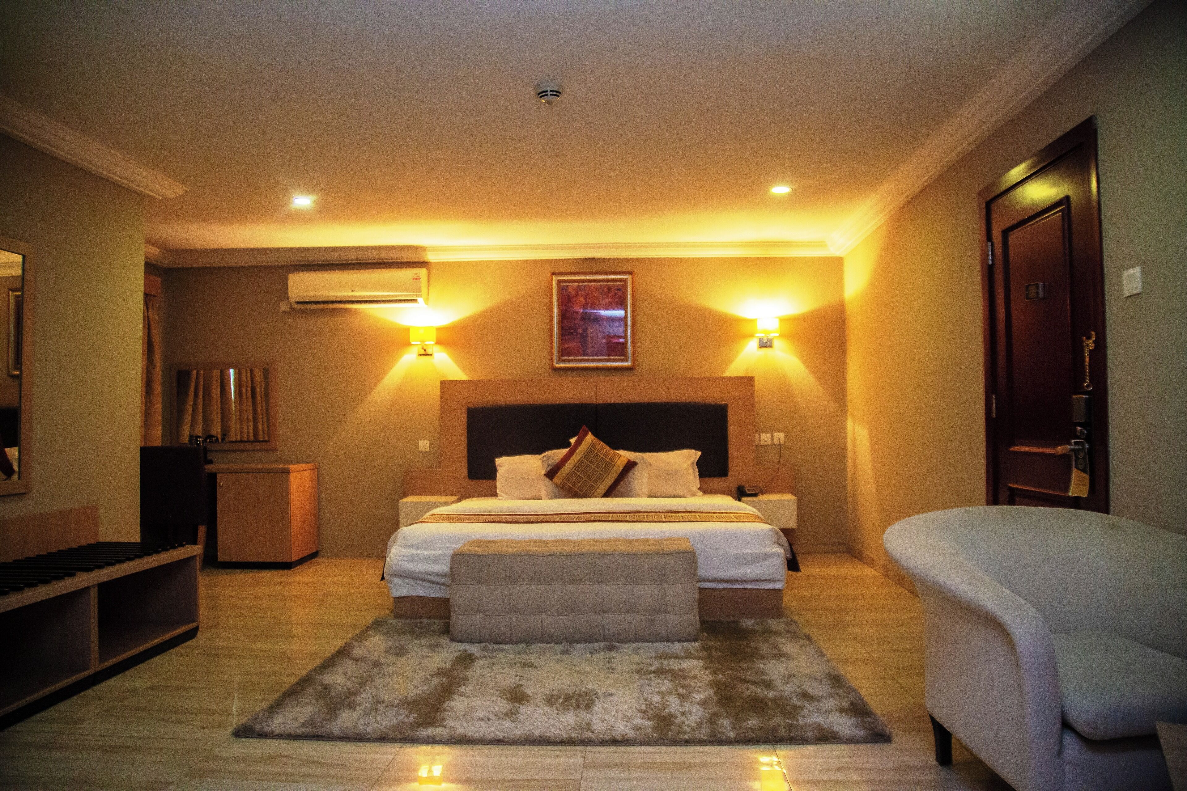In-room safe, desk, laptop workspace, soundproofing