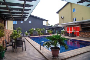 Outdoor pool - Visa Karena Hotels (Port Harcourt)
