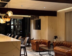 Lobby-Lounge