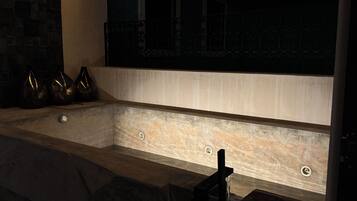 Suite de lujo, alberca privada | Alberca privada