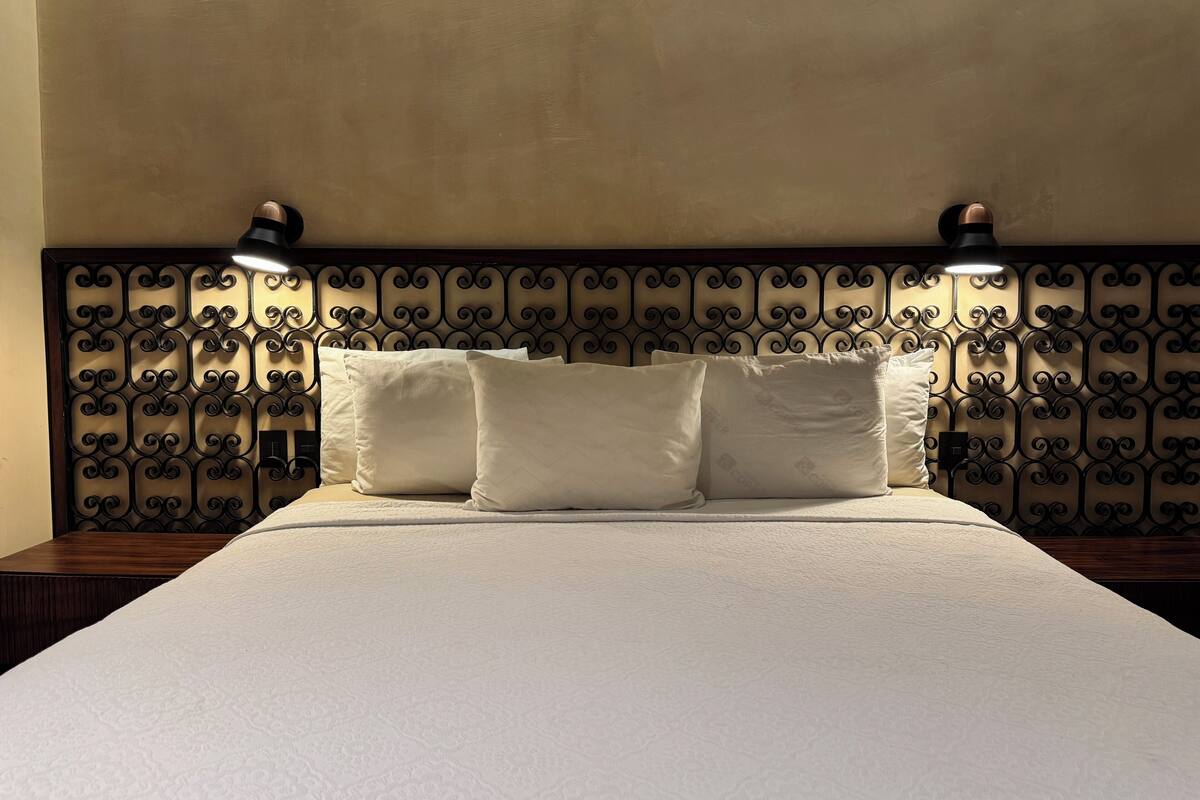 Luxury Room, Pool View | WiFi (free)