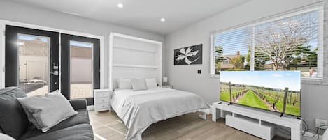 1 bedroom, desk, free WiFi, bed sheets