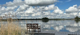 The cottage by the lake