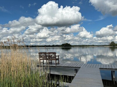 The cottage by the lake