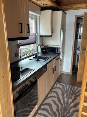 Stovetop, dishwasher - The cottage by the lake (Nordwestuckermark)