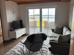 TV - The cottage by the lake (Nordwestuckermark)