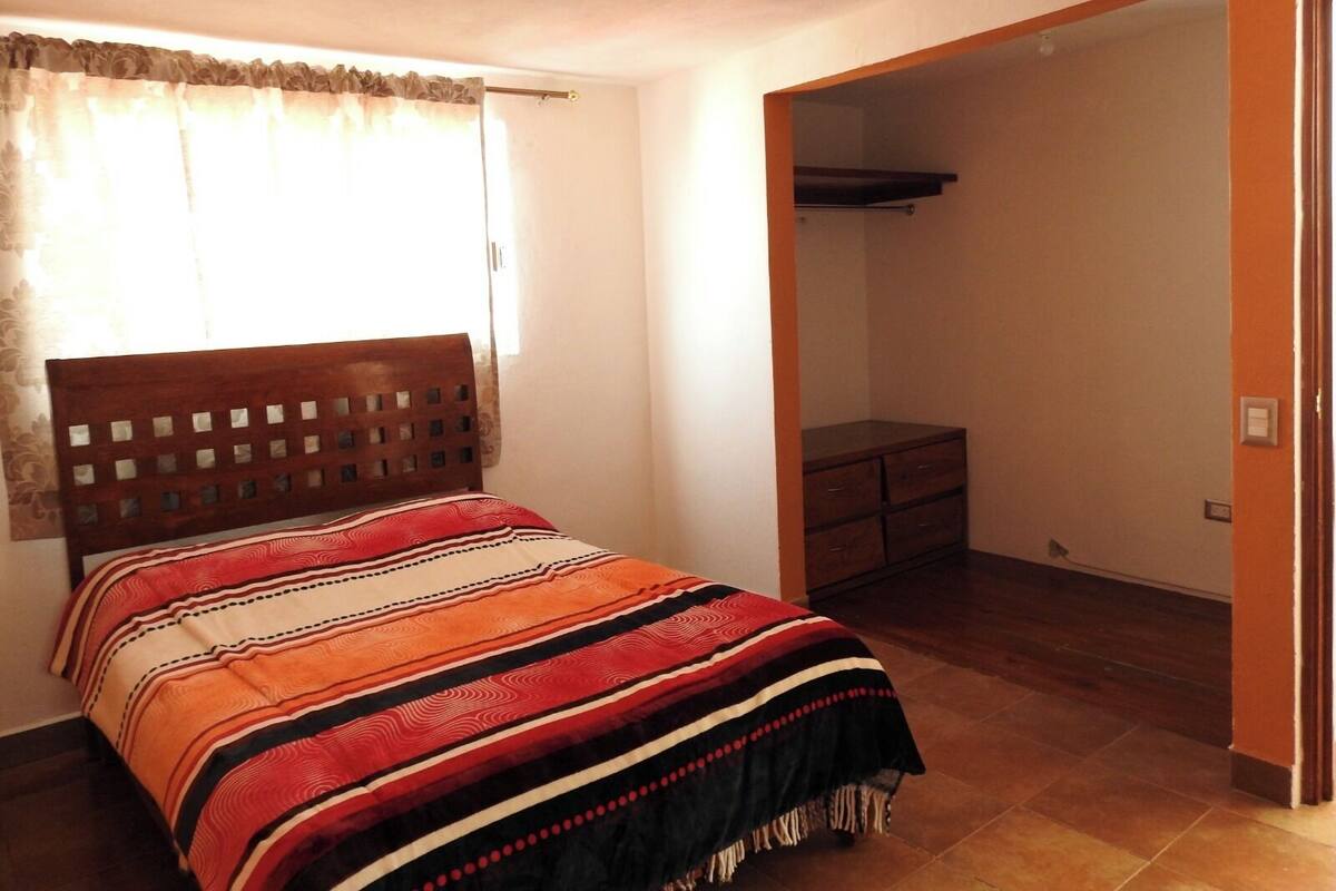 Quarto casal ou duplo básico | Wi-Fi de cortesia