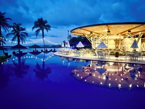 Playa Escondida 3-bedroom up to 9 guests direct ocean and luxury