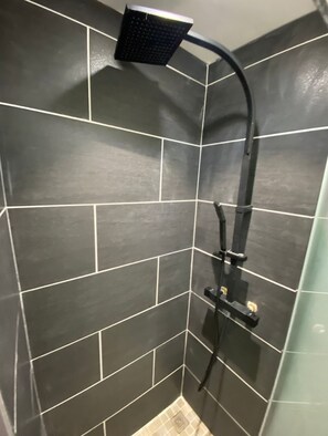 Hair dryer, towels - APARTMENT MOURILLON PLAGE TOULON (Toulon)