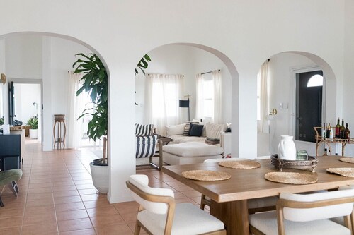 Seaview villa in Anguilla's West End: Modern 3BR with pool, mins to Four Seasons