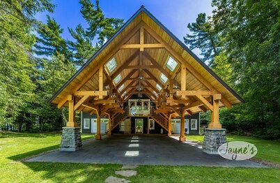 Lake Muskoka Private Island! 13 Bedrooms! 6 Beaches! Gym! Tennis Court!