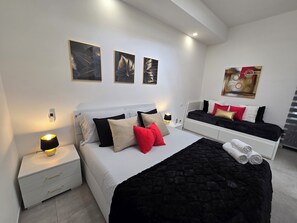 Bügeleisen/Bügelbrett, WLAN, Bettwäsche