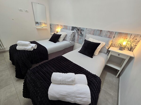 Bügeleisen/Bügelbrett, WLAN, Bettwäsche