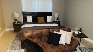 3 bedrooms, in-room safe, iron/ironing board, free WiFi