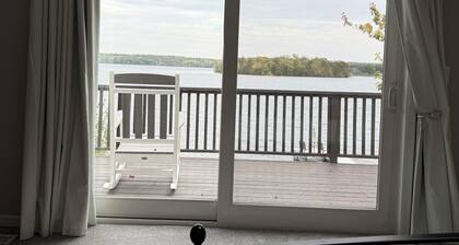 HAVEN COTTAGE - Close to Mpls, Far From Your Routine-FREE SUPS on Lake Fremont!