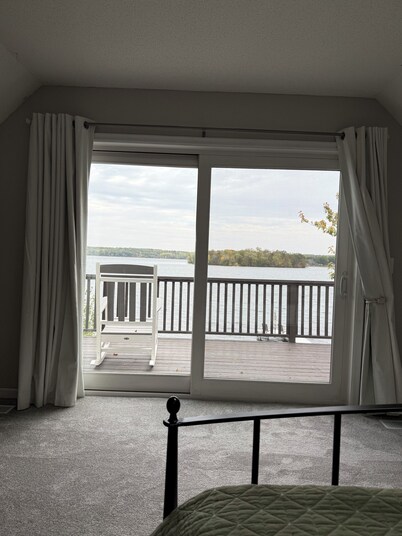 HAVEN COTTAGE - Close to Mpls, Far From Your Routine-FREE SUPS on Lake Fremont!