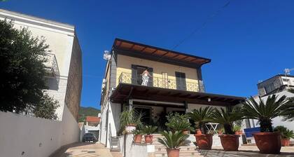 Vacation home "Villa Fava" in the citycenter between the Seathe Mountain andLake