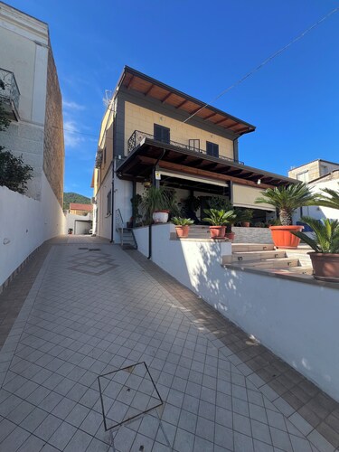 Vacation home "Villa Fava" in the citycenter between the Seathe Mountain andLake