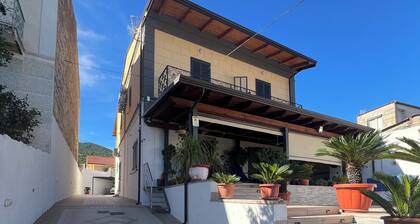 Vacation home "Villa Fava" in the citycenter between the Seathe Mountain andLake