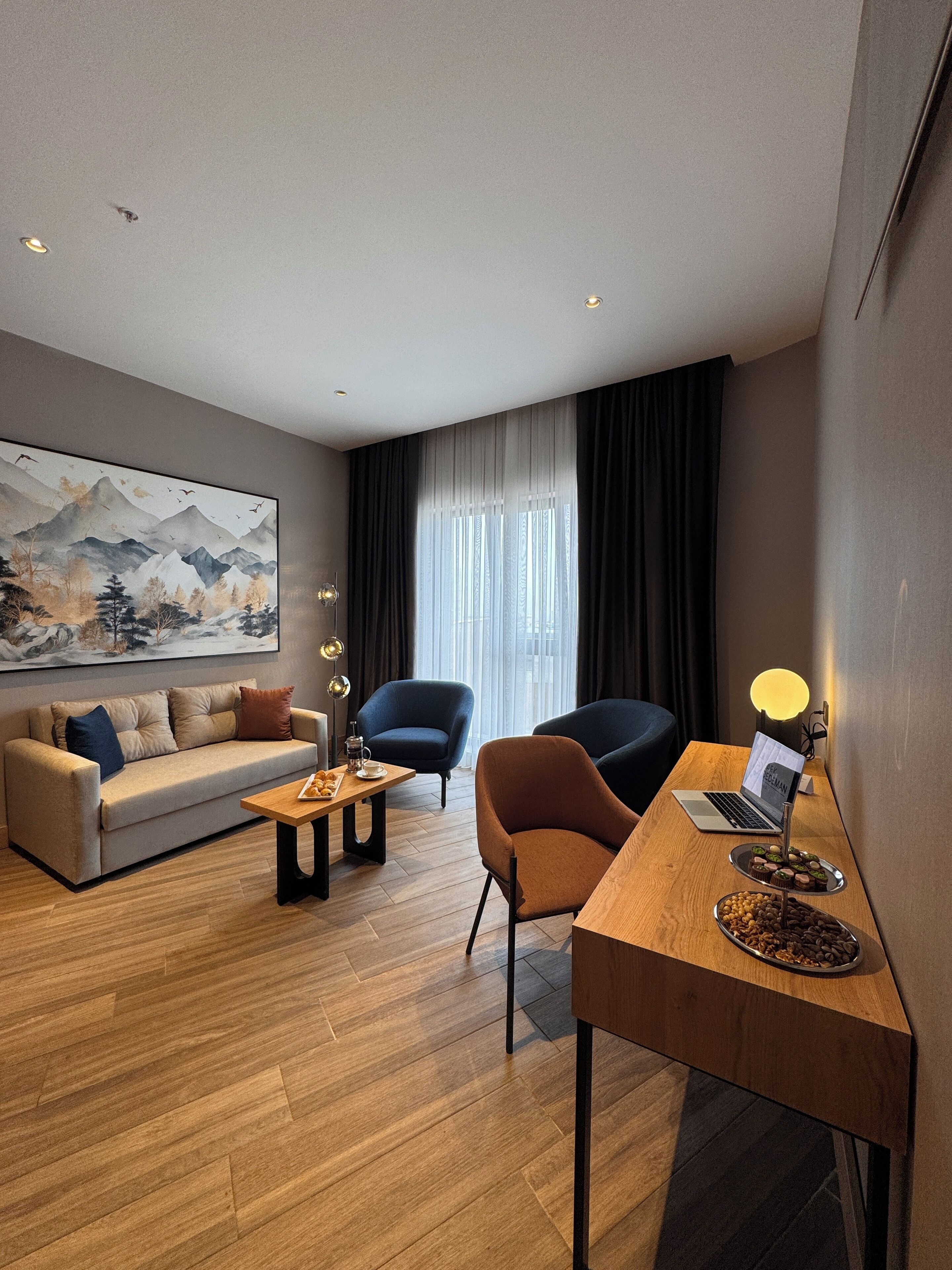 Family Suite | Minibar, free WiFi, bed sheets