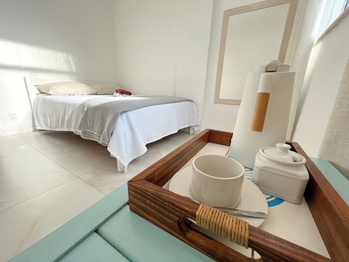 2 bedrooms, iron/ironing board, internet, bed sheets