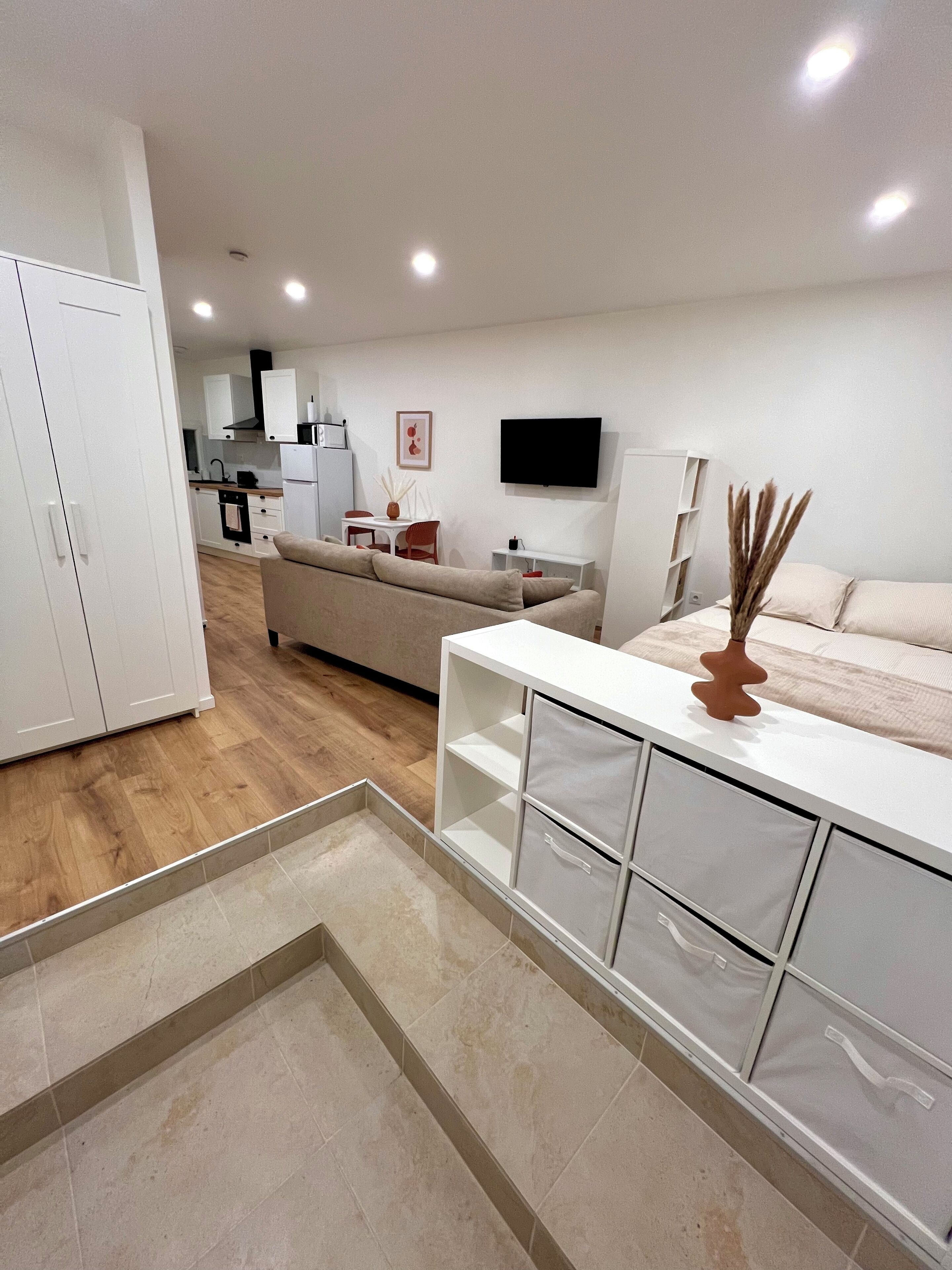 Ferros/tábuas de passar roupa, Wi-Fi, roupa de cama