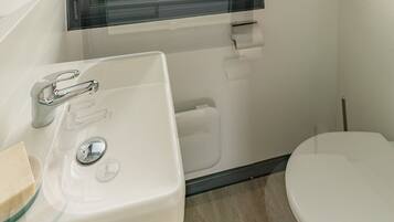 Mobile Home | Bathroom