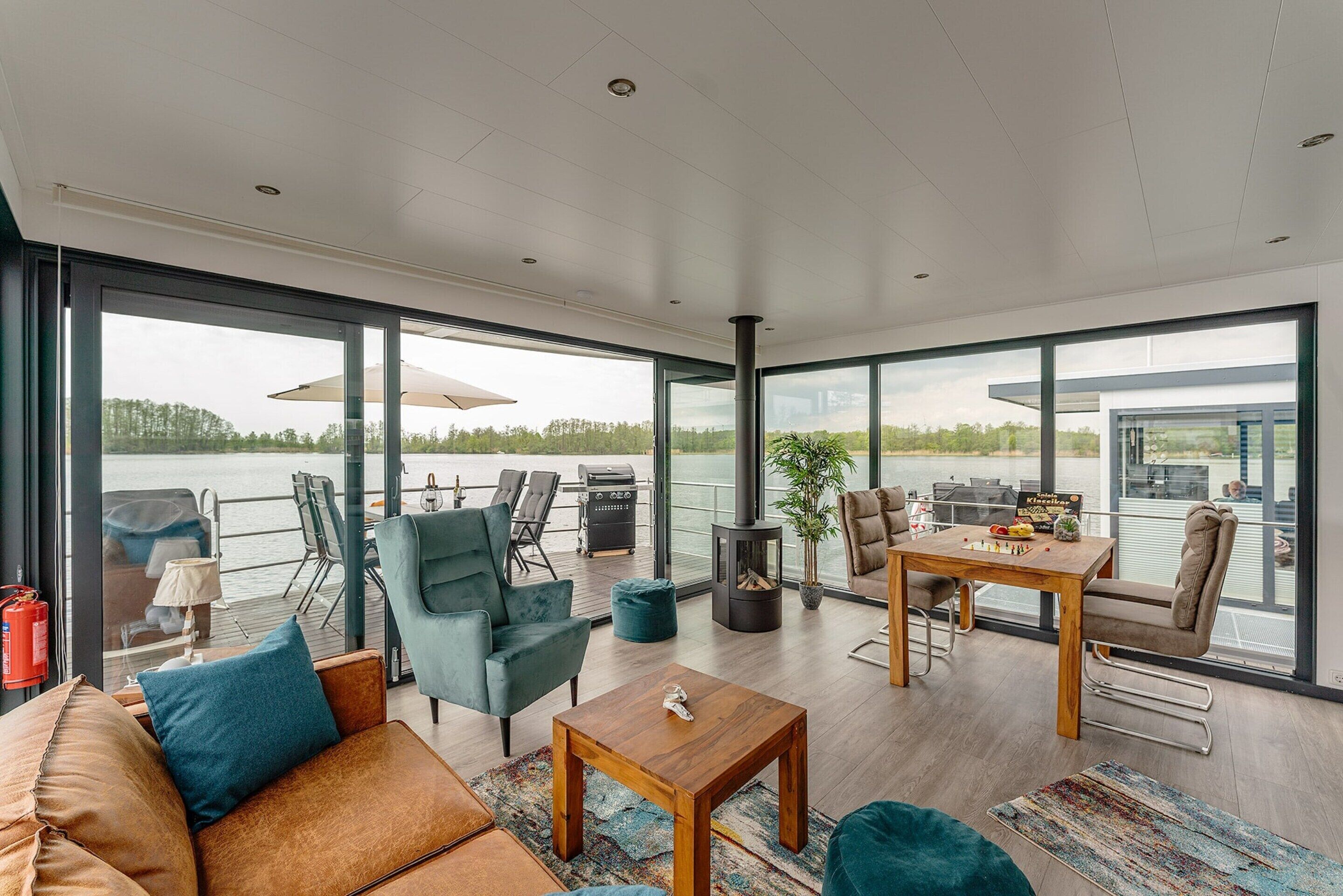 Mobile Home | Living room