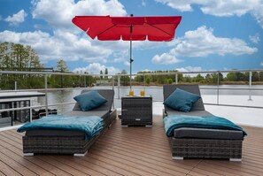 Mobile Home | Balcony