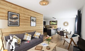 Living area - Apartment in Secluded Area by Ski Slopes (Les Deux Alpes)