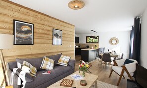 Living area - Apartment in Secluded Area by Ski Slopes (Les Deux Alpes)