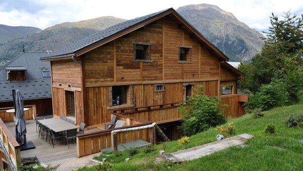 Exterior - Chalet in Mont de Lans With Jacuzzi & Spa (Les Deux Alpes)